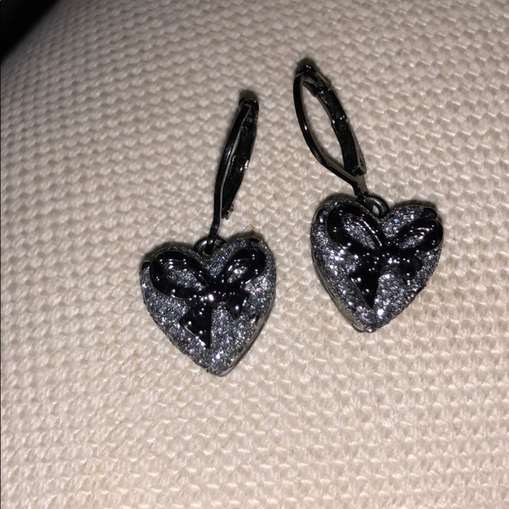 Betsey Johnson Black & White Gift Box’s Earrings
